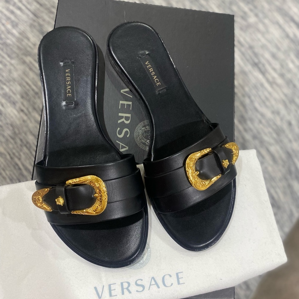 Versace slides